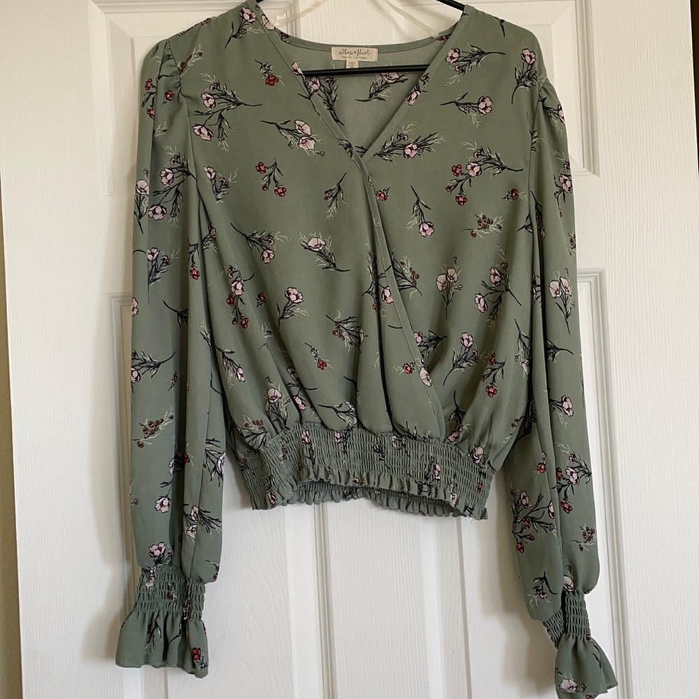 Green blouse with flower designs ultra flirt M